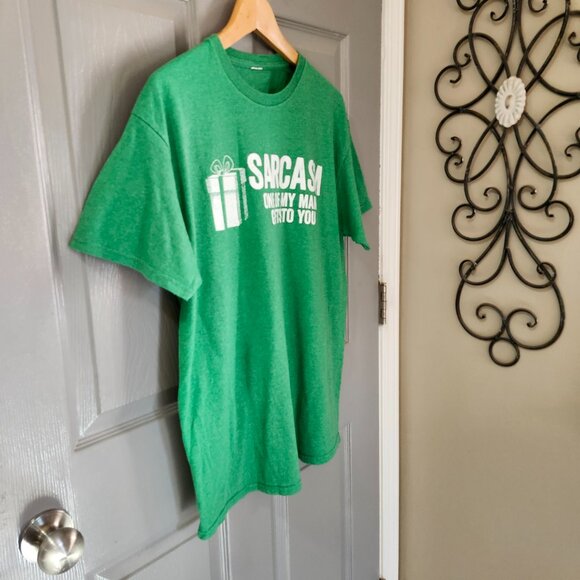 Funny Graphic Christmas T-Shirt for Men / Size Large - Picture 2 of 4